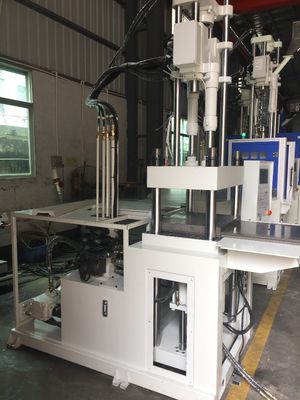 Dikey plastik enjeksiyon kalıplama makinesi