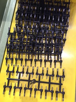 55T Dikey Plastik Enjeksiyon Kalıplama Makinesi 1.8T Ejeksiyon Gücü için 40mm vida çapı