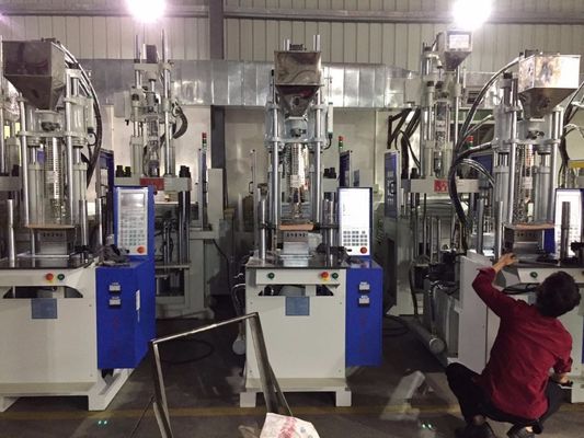 Özelleştirilebilir 45T Plastik Fan Enjeksiyon Kalıplama Makinesi Dikey