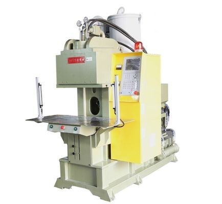 Üretim tesisi için 13kW Dikey Plastik Enjeksiyon Kalıplama Makinesi 55T