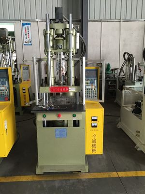 35T Plastik Dikey Enjeksiyon Kalıplama Makinesi Max Gündüz 340/280mm Çip Otomatik için