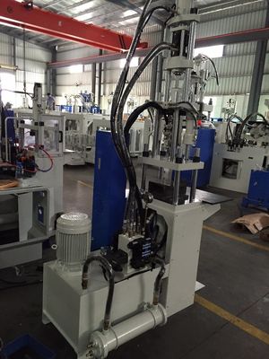 20 tonluk ABS Hidrolik Dikey Enjeksiyon Kalıplama Makinesi 260mm Bağlama Çubukları Arasındaki Uzaklık