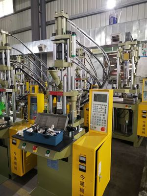 Küçük PE PVC Dikey Enjeksiyon Kalıplama Makinesi 30T