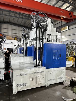 Düşük İşleme Masası 160 Ton Enjeksiyon Kalıplama Makinesi Dikey JTTD-1600R