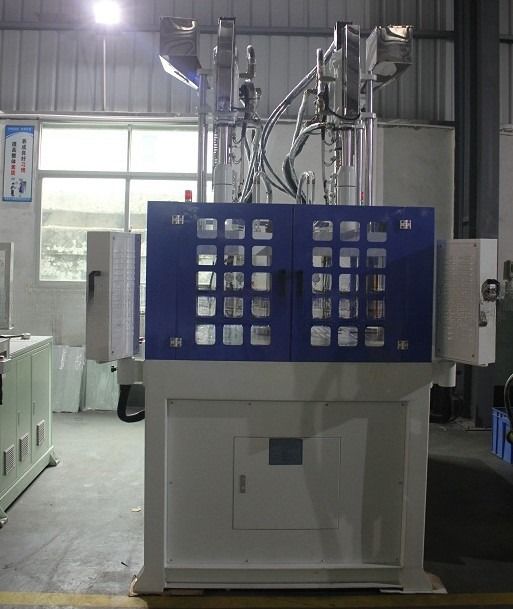 30mm vida çaplı çok renkli dikey plastik enjeksiyon kalıplama makinesi JTT-550 2V-3R