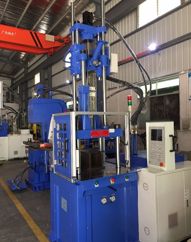 200MM Açılış Vuruşu 55T 2 Çalışma Masasıyla Hidrolik Dikey Enjeksiyon Kalıplama Makinesi